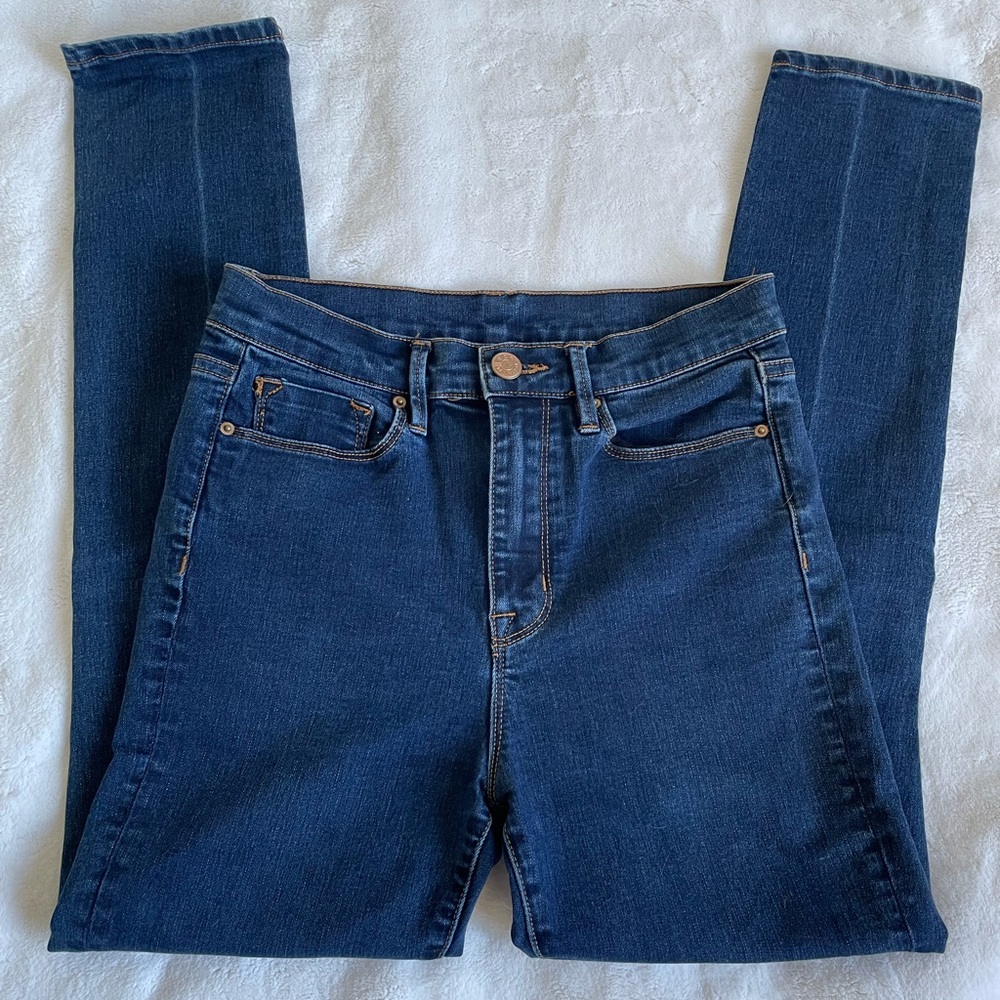 Urban outfitters BDG Twig high rise 28w medium/dark wash stretchy